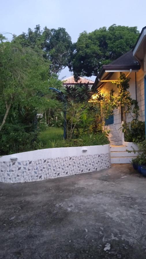 Ca Donata Bed & Breakfast Panzió Tagaytay City Kültér fotó